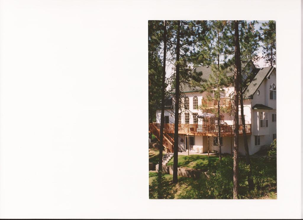 River Cove Elegant Waterfront Bed & Breakfast Post Falls Exterior photo
