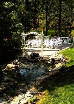 River Cove Elegant Waterfront Bed & Breakfast Post Falls Exterior photo