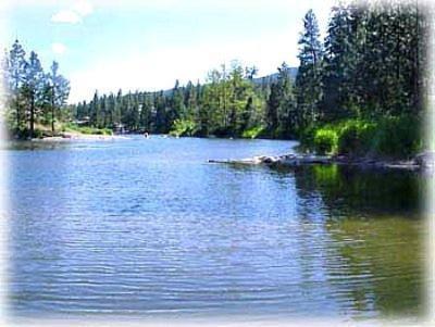 River Cove Elegant Waterfront Bed & Breakfast Post Falls Exterior photo